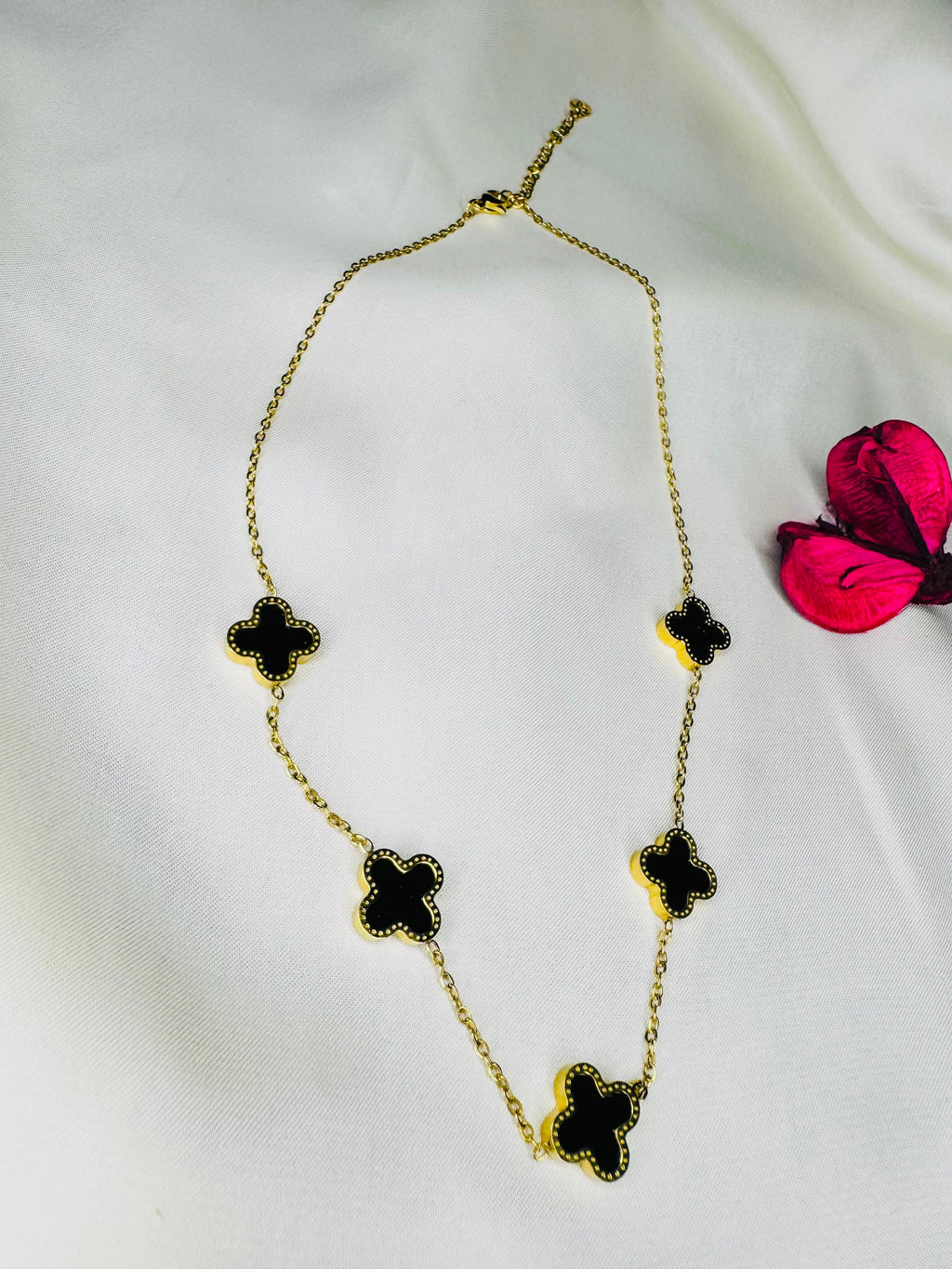 Golden Bloom 🖤 Black Clover Necklace