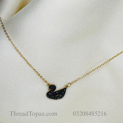 Black Swan Elegance Necklace 🖤🦢