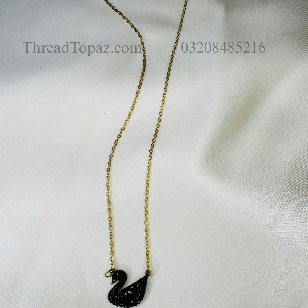 Black Swan Elegance Necklace 🖤🦢