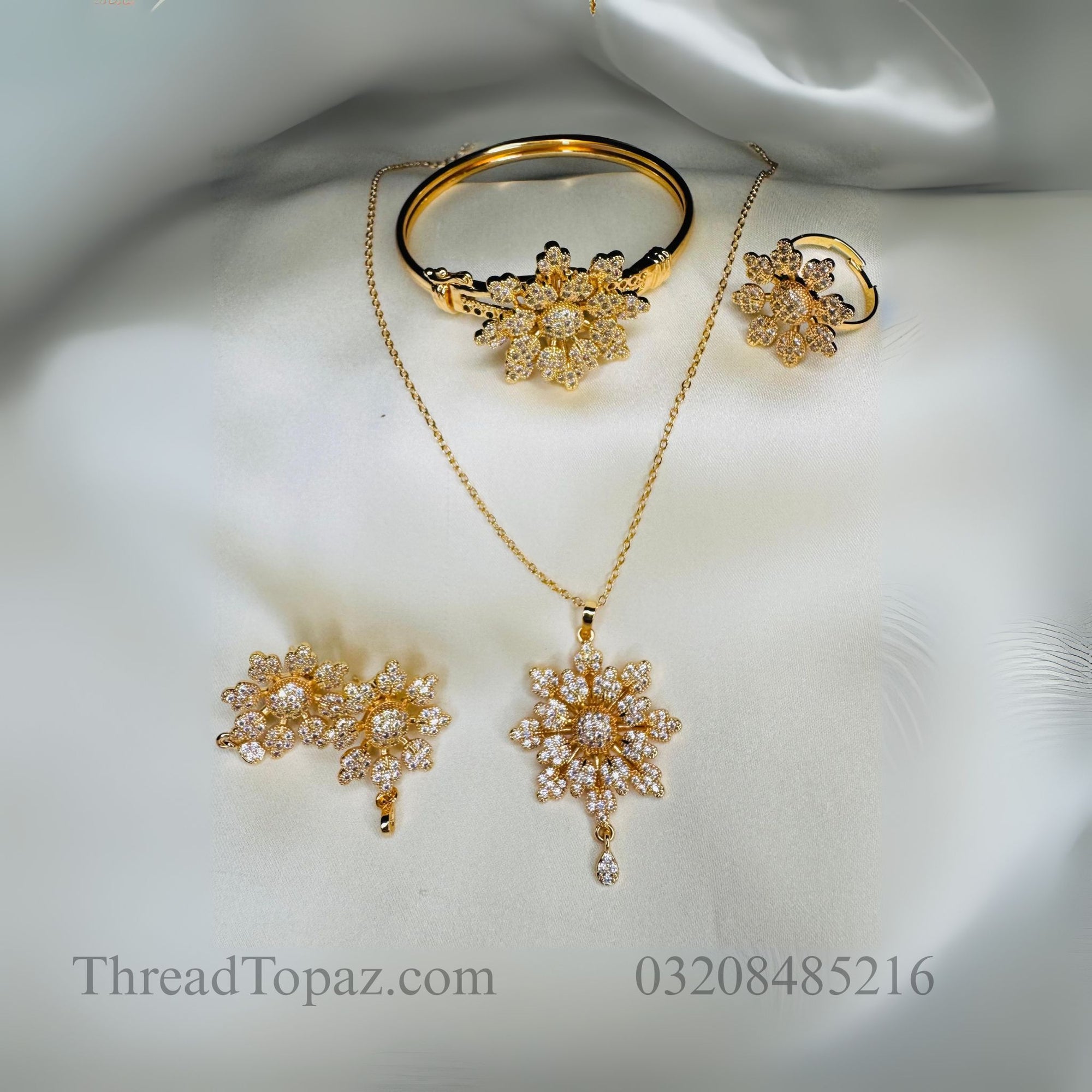 Royal Bloom 💎 Golden Jewelry Set 4 in 1 women