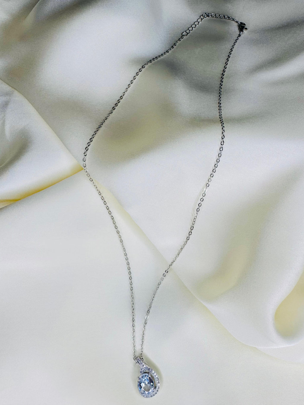 Pure Elegance Solitaire Pendant  💎