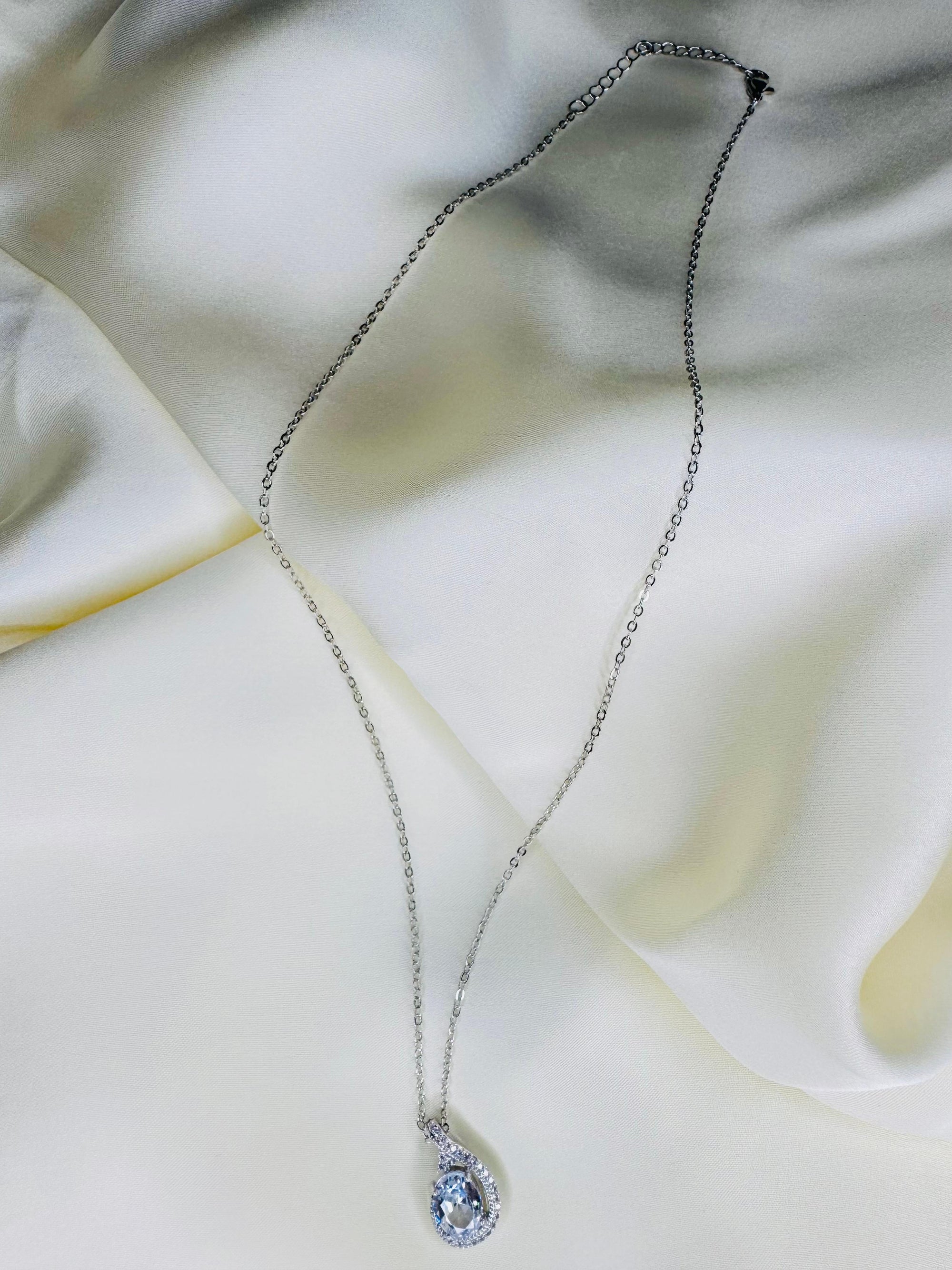 Pure Elegance Solitaire Pendant  💎
